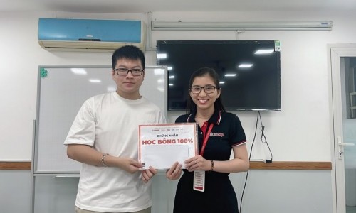 Ms Tường Uyên - Sứ giả truyền cảm hứng - Người thầy của những Học viên đạt giải cao trong các cuộc thi