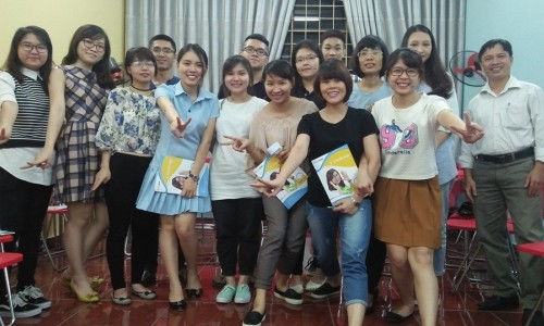 C69 - Từ khi bắt đầu học cùng Ms Hoa Giao Tiếp tôi cảm thấy có động lực để bắt đầu học tiếng anh hơn