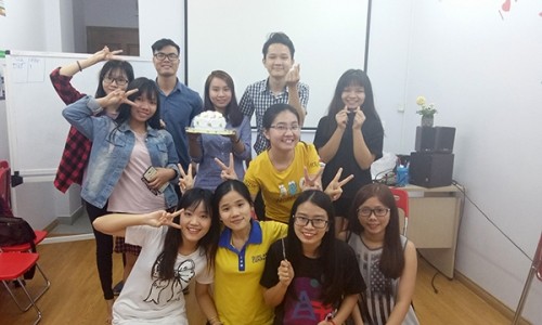 S164B - Từ một người nhút nhát giờ mình đã tự tin giao tiếp với người nước ngoài.