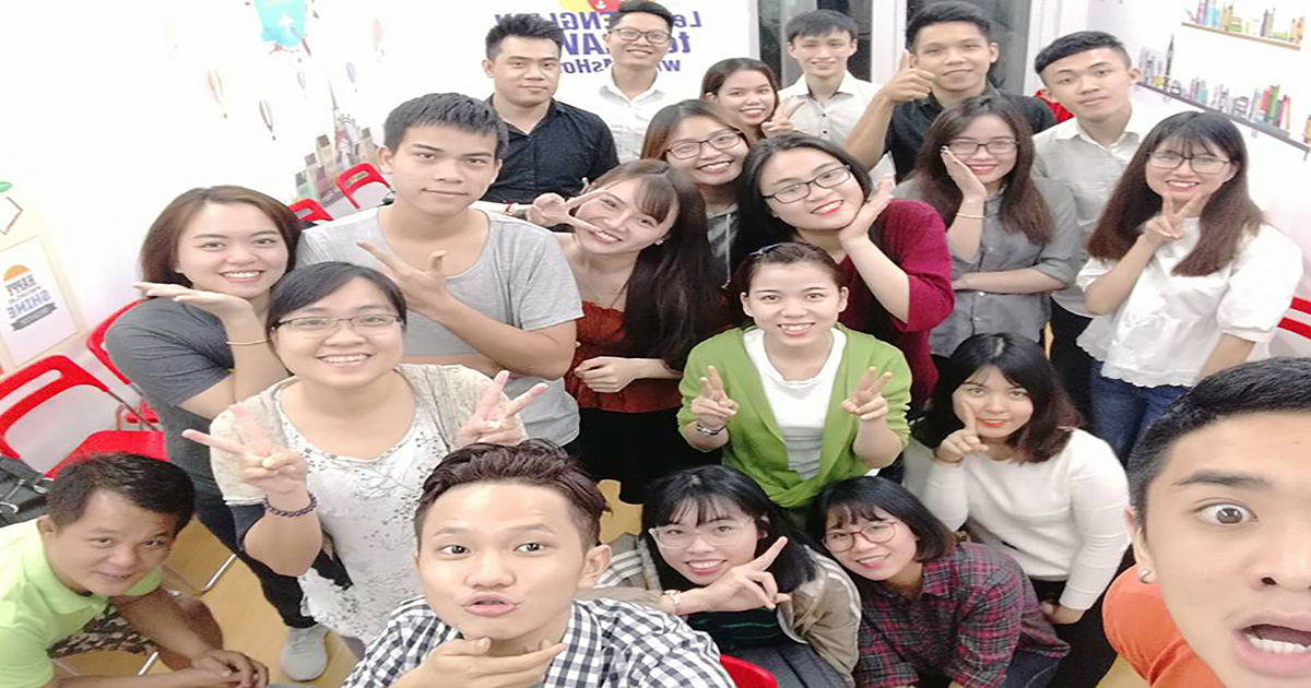 S190: Đến lớp với tâm trạng háo hức sau 1 ngày làm việc mệt mỏi, cảm thấy thời gian trôi qua khá nhanh vì tiết học khá vui nhộn