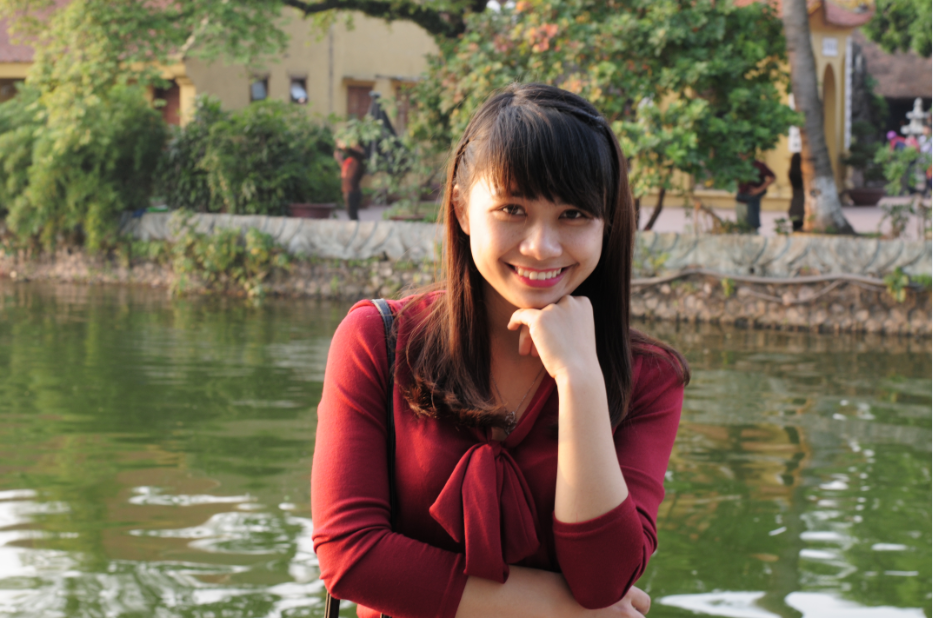 Ms Dương Tâm - Smiley messenger
